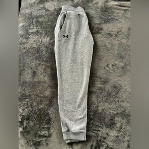 Men’s Under Armour fleece joggers